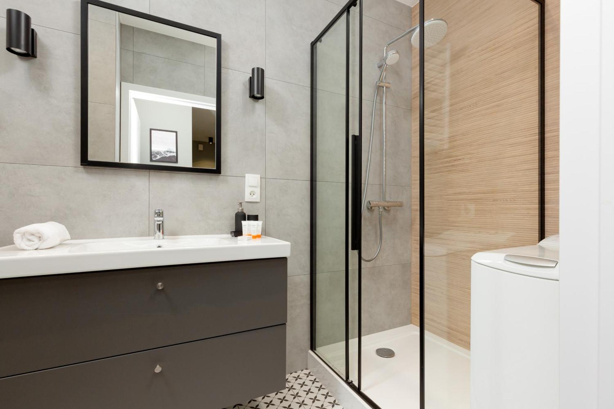 Central Apartment Emilii Plater By Noclegi Renters Warsaw Exterior photo